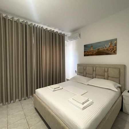 Joni Apartments Εξαμίλιο Εξωτερικό φωτογραφία