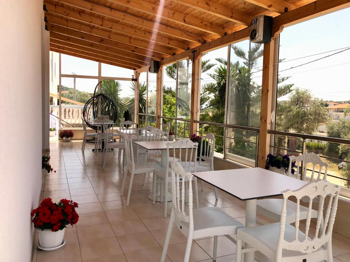 Joni Apartments Εξαμίλιο Εξωτερικό φωτογραφία
