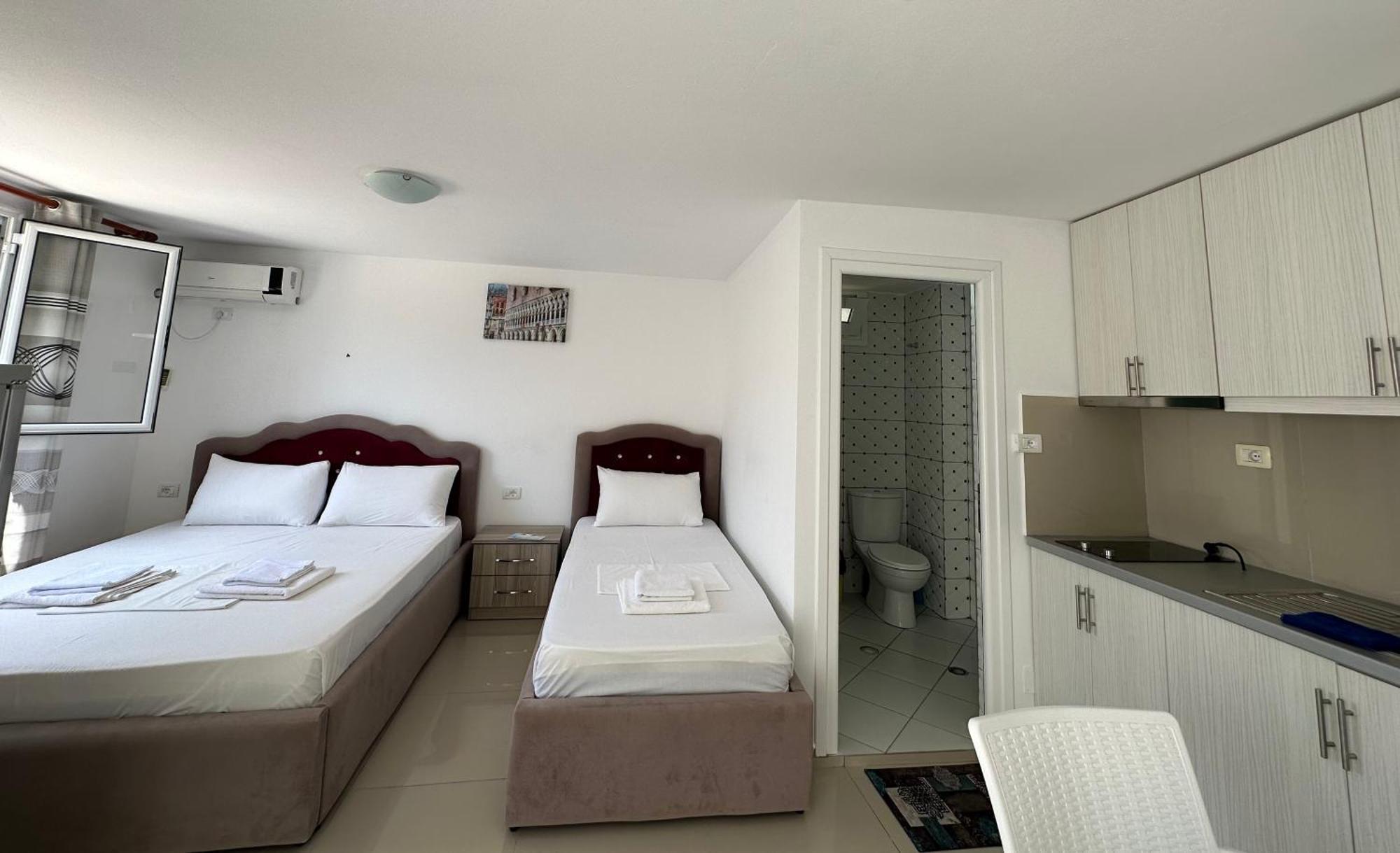 Joni Apartments Εξαμίλιο Εξωτερικό φωτογραφία