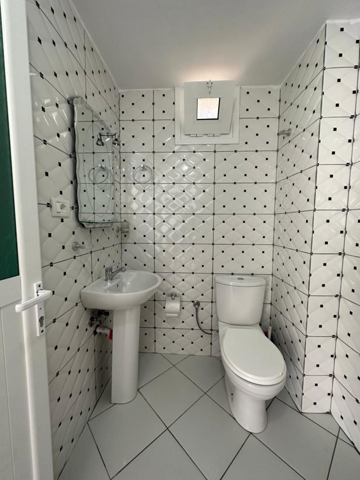Joni Apartments Εξαμίλιο Εξωτερικό φωτογραφία