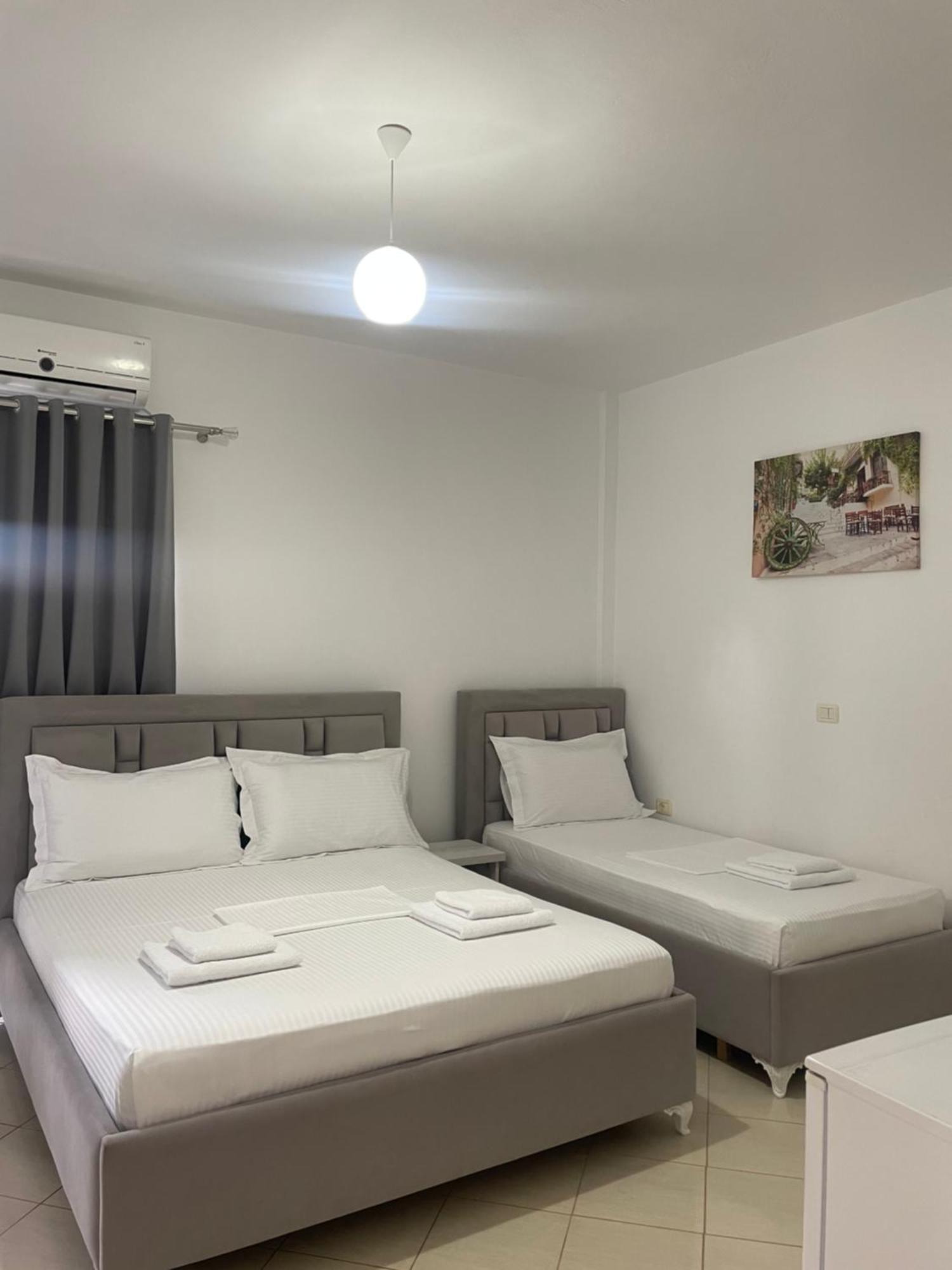 Joni Apartments Εξαμίλιο Εξωτερικό φωτογραφία