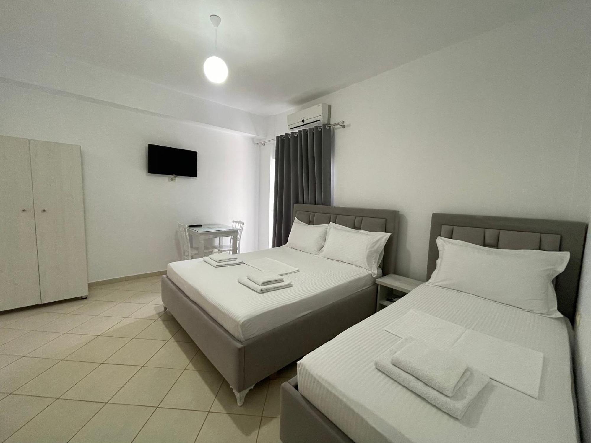 Joni Apartments Εξαμίλιο Εξωτερικό φωτογραφία