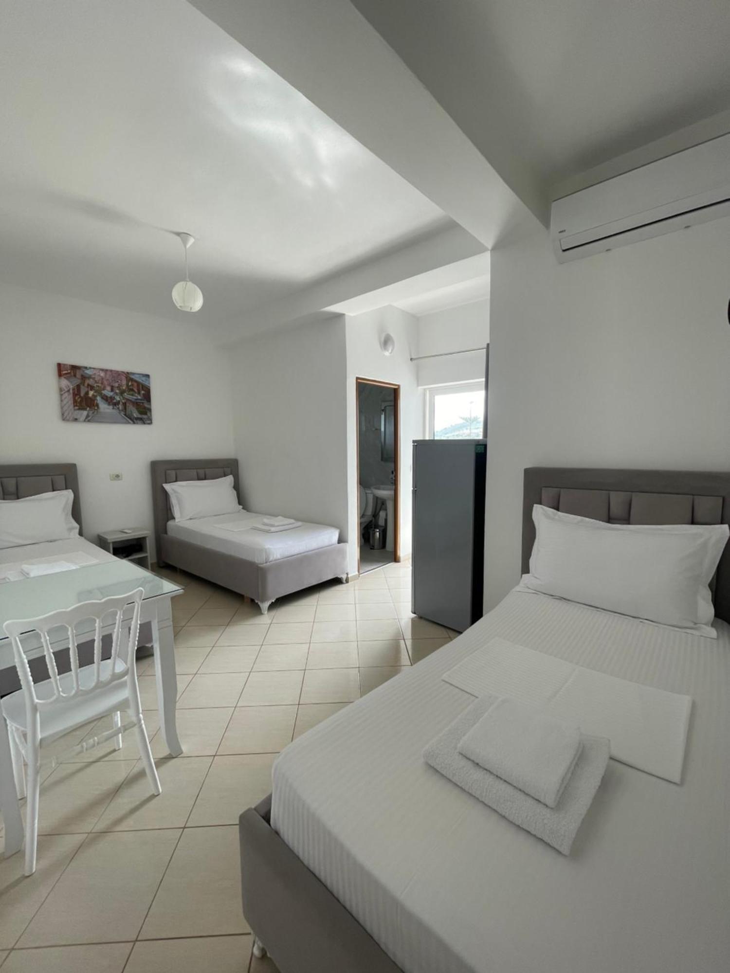 Joni Apartments Εξαμίλιο Εξωτερικό φωτογραφία