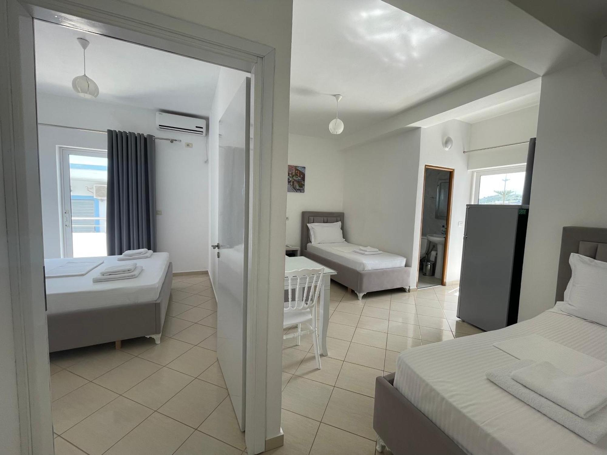 Joni Apartments Εξαμίλιο Εξωτερικό φωτογραφία