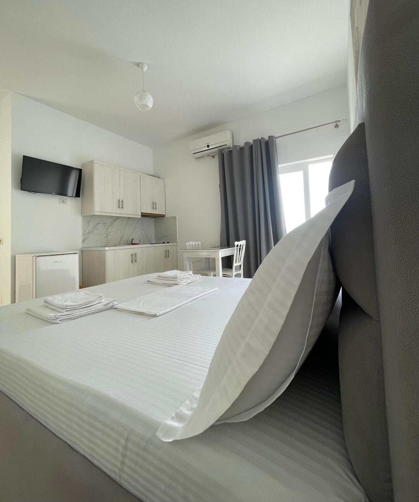 Joni Apartments Εξαμίλιο Εξωτερικό φωτογραφία