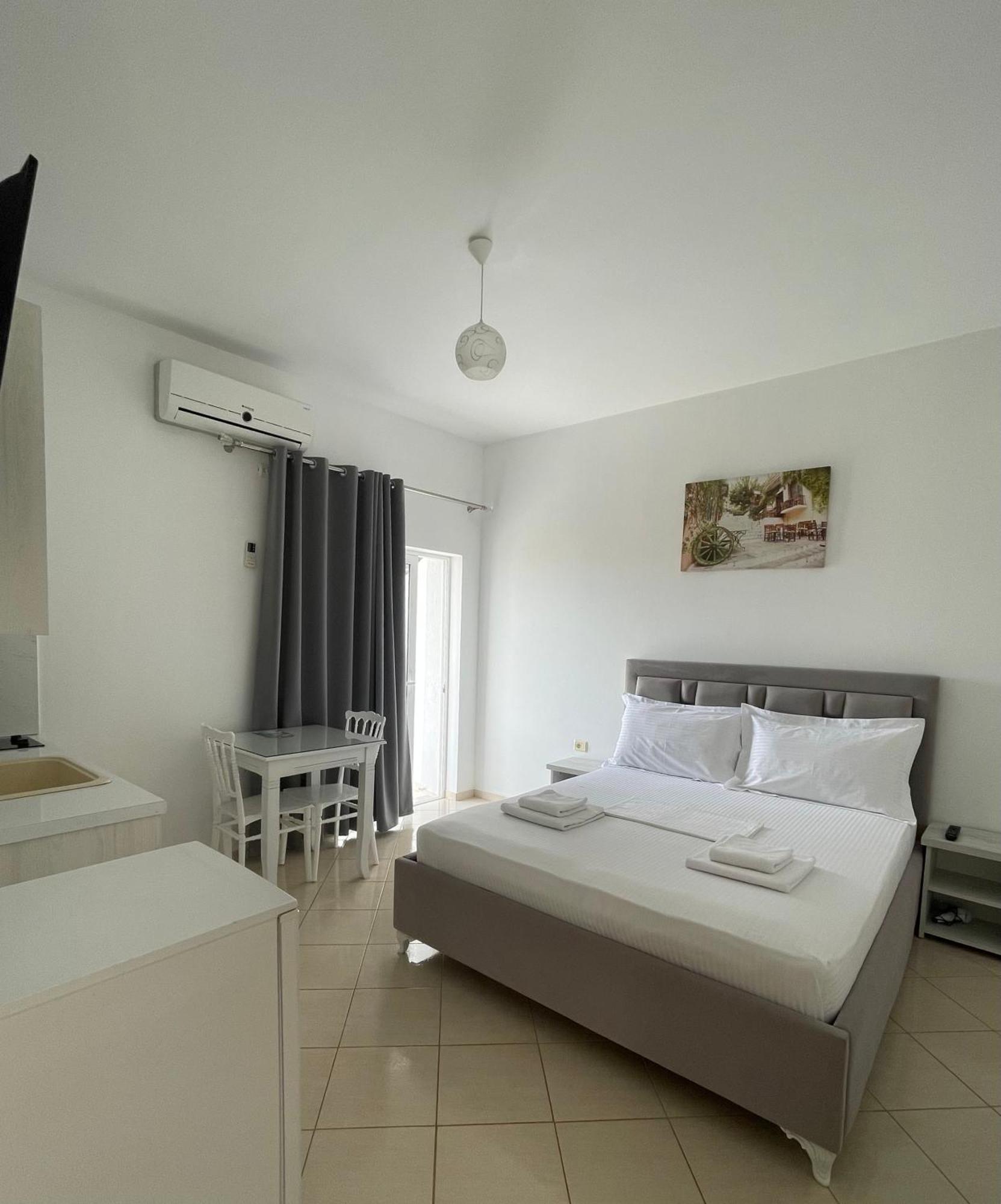 Joni Apartments Εξαμίλιο Εξωτερικό φωτογραφία
