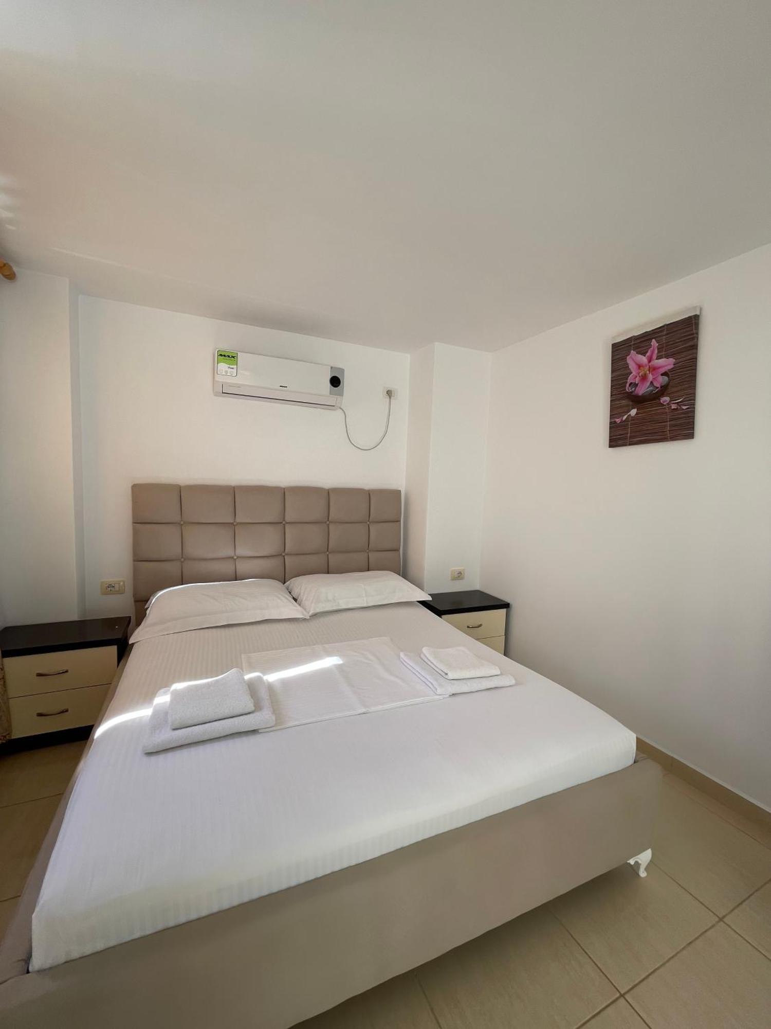 Joni Apartments Εξαμίλιο Εξωτερικό φωτογραφία